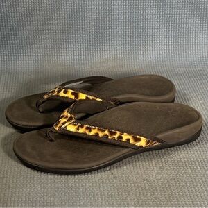 Vionic Women’s Tide‎ II Brown Leopard Print Arch Support Thong Sandals Size 8